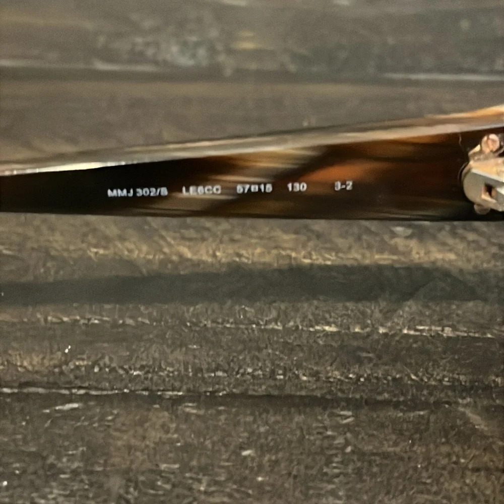 MARC BY MARC JACOBS SUNGLASSES W/ BRANDED CASE - Picture 7 of 10